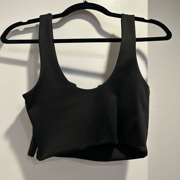 Crop tank top with side zipper detail - Picture 2 of 3